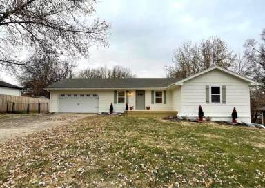 Main picture of 1305 Delaware St