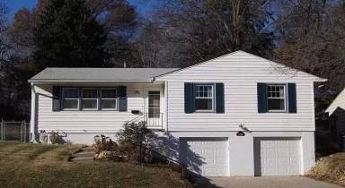 Main picture of 3405 S 91st St