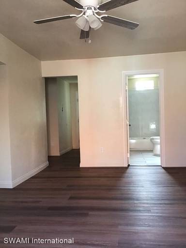 Main picture of 1153 E 61st St