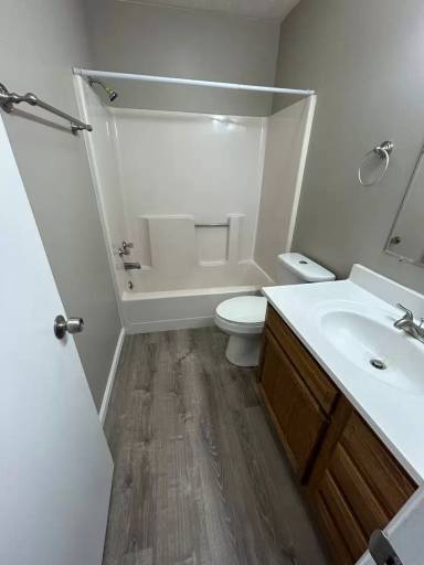 Main picture of 392 Britton Ave