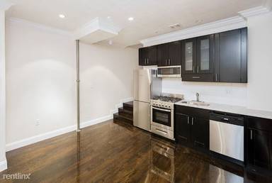 Main picture of 407 E 81st St
