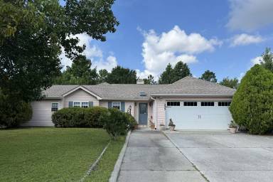 Main picture of 303 Putnam Dr