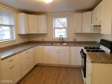 Main picture of 107 N River Rd
