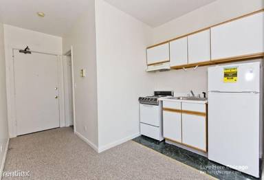 Main picture of 3957 W Irving Park Rd