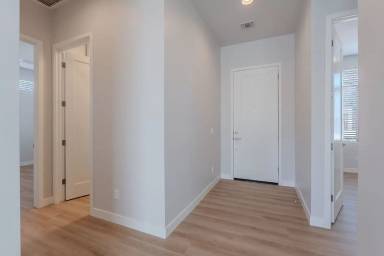 Main picture of 6041 E Valley Way