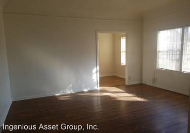 Main picture of 1046 W Martin Luther King Jr Blvd