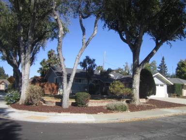 Main picture of 2433 Glendenning Ave