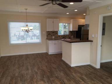 Main picture of 1160 Manhattan Beach Blvd