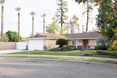 Main picture of 5192 E Ball Ave