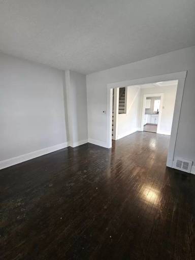 Main picture of 7012 Wakefield Ave