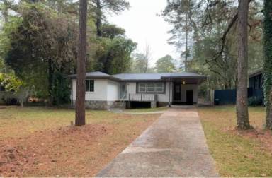 Main picture of 3340 Pinehill Dr