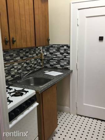 Main picture of 132 Jay St