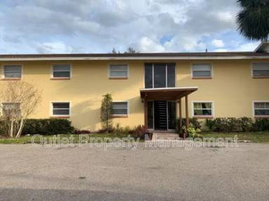 Main picture of 5885 Dahlia Dr