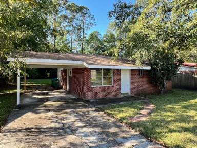 Main picture of 5230 Gen Mcarthur St