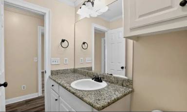 Main picture of 122 Palin Dr