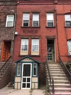 Main picture of 251 Quail St