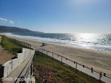 Main picture of 207 1/2 Avenue A