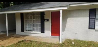 Main picture of 308 N Flag Chapel Rd