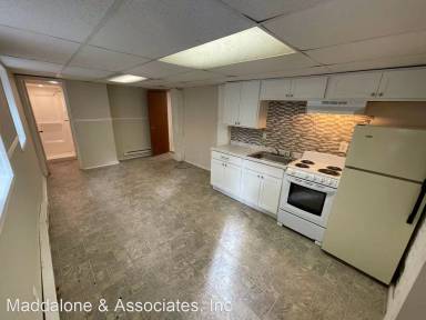 Main picture of 718 East St