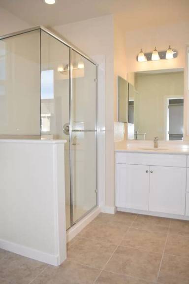 Main picture of 5013 Jewel St