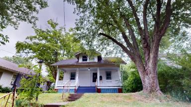 Main picture of 244 Elmwood Dr