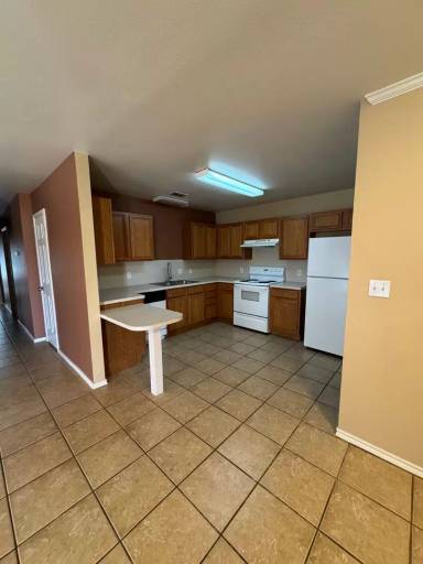 Main picture of 531 N Chicago Ave