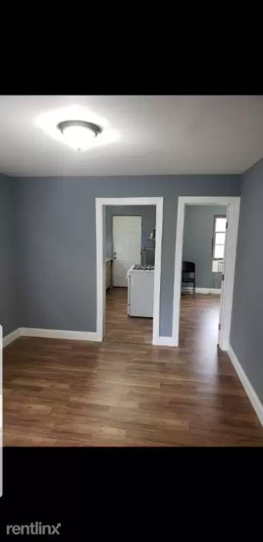 Main picture of 3514 Nagle St