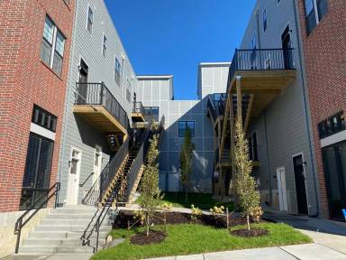 Main picture of 7630 Park Dr