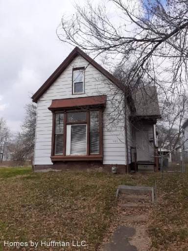 Main picture of 404 E Franklin St