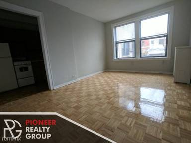 Main picture of 739 W Belmont Ave
