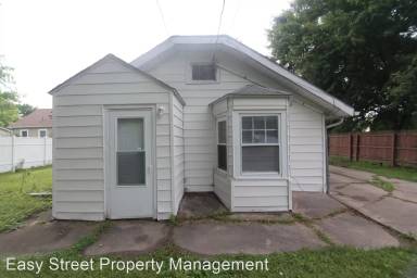 Main picture of 3342 3rd St