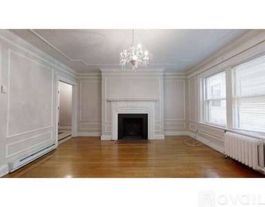 Main picture of 128 Chestnut St