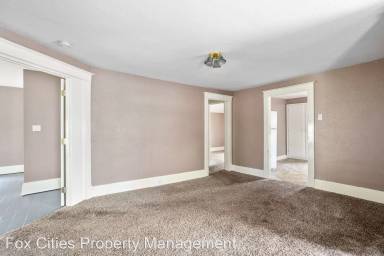 Main picture of 133 W 15th Ave