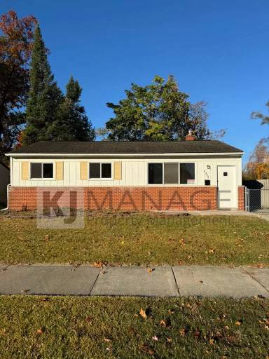Main picture of 4848 Moore St