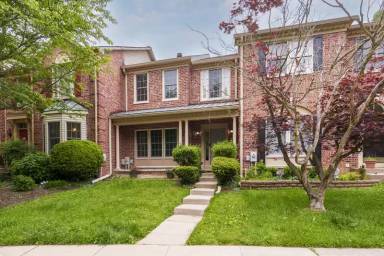 Main picture of 7 Willwood Ct