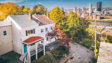 Main picture of 10 Renwick St