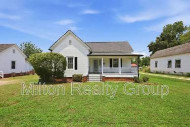 Main picture of 204 E H St