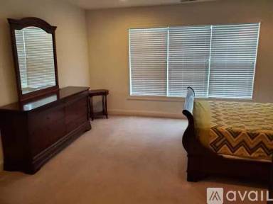 Main picture of 326 Copper Square Dr