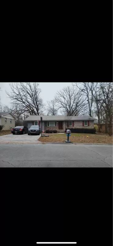 Main picture of 8708 Holiday Dr