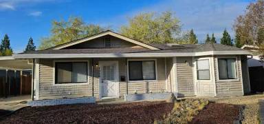 Main picture of 1328 School St