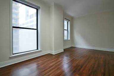 Main picture of 205 E Chestnut St