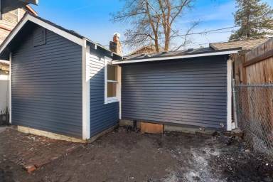 Main picture of 727 NW Georgia Ave