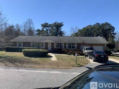 Main picture of 5897 Lakeview Pl
