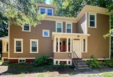 Main picture of 15 Vining St