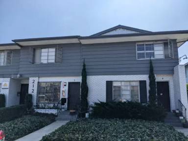 Main picture of 212 W Plymouth St