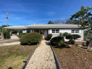 Main picture of 1241 Daytona Ave