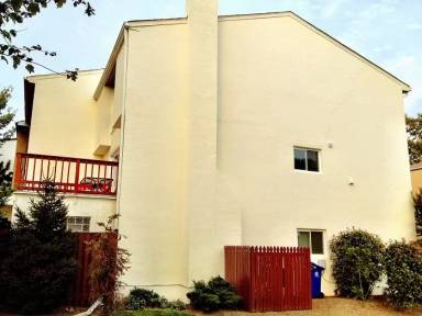 Main picture of 1923 N Woodley St