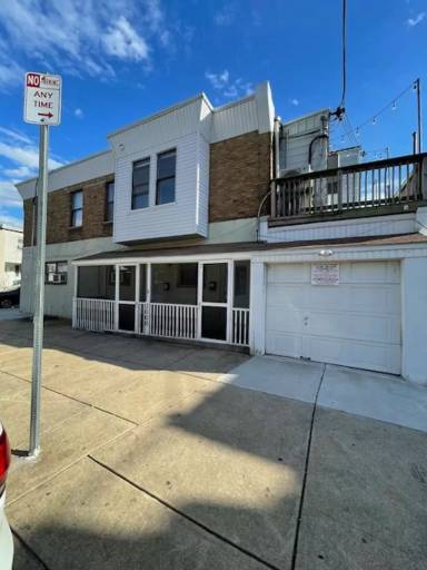 Main picture of 3000 S 16th St