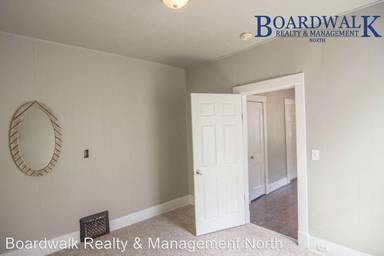 Main picture of 968 Capitol St