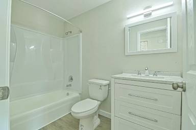 Main picture of 208 N Halifax Ave